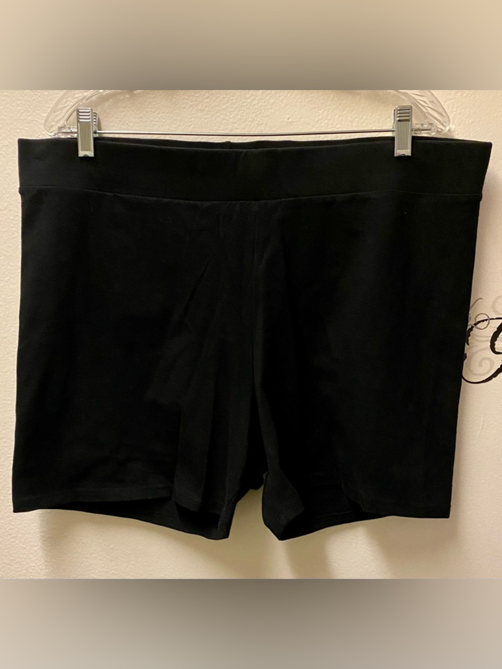 5/$25 NWOT Size 3 Comfy Torrid Black High-Rise Cotton Legging Shorts